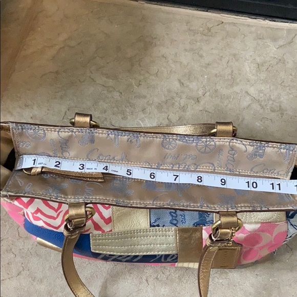 Coach Purse - AUTHENTIC - Picture 16 of 16